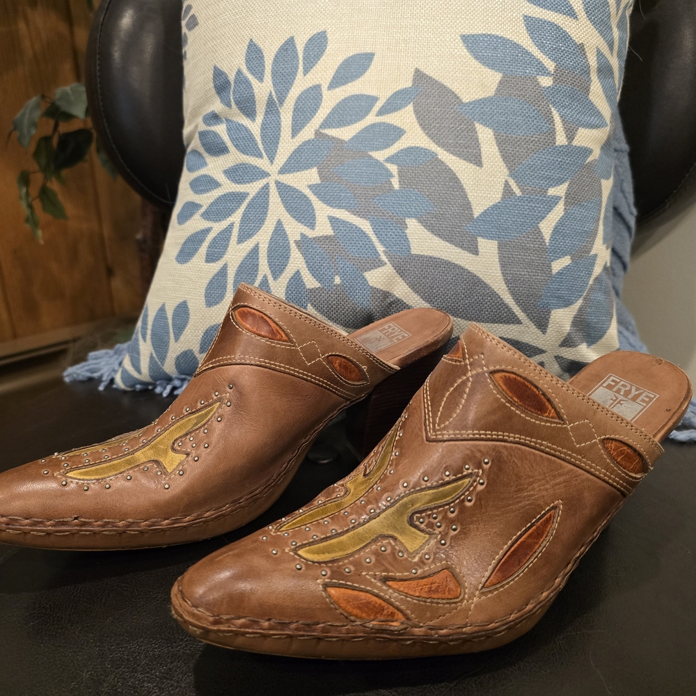 FRYE AND CO. Brown and Tan Heeled Boots - COWGIRL CHIC!